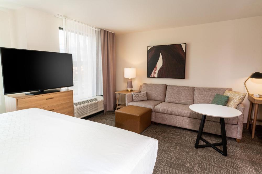 Studio Suite interior